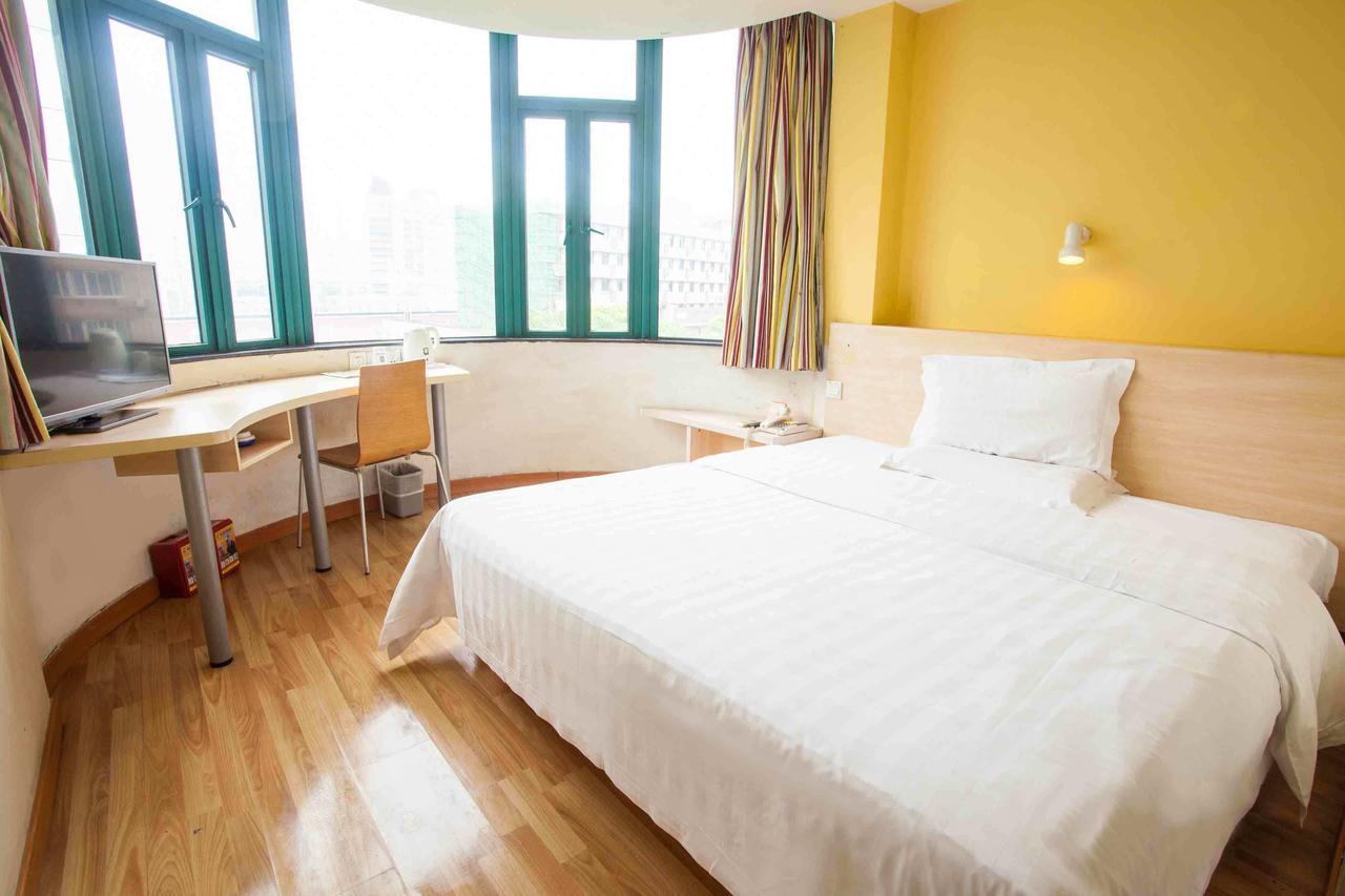 7Days Inn Guangzhou Southern Hospital Medical College Station Exterior foto