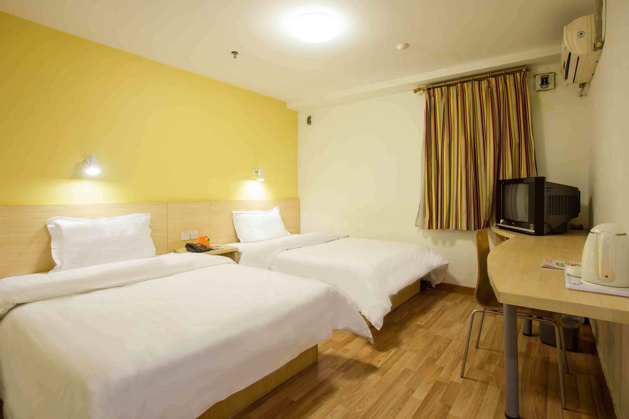 7Days Inn Guangzhou Southern Hospital Medical College Station Exterior foto