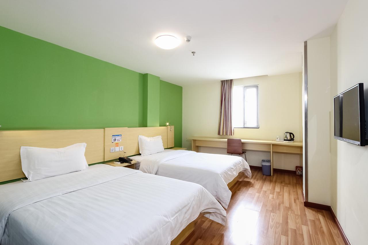7Days Inn Guangzhou Southern Hospital Medical College Station Exterior foto