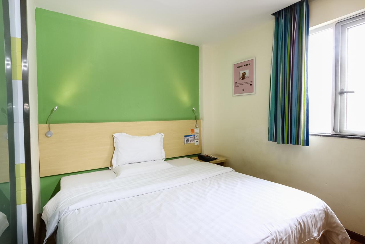 7Days Inn Guangzhou Southern Hospital Medical College Station Exterior foto